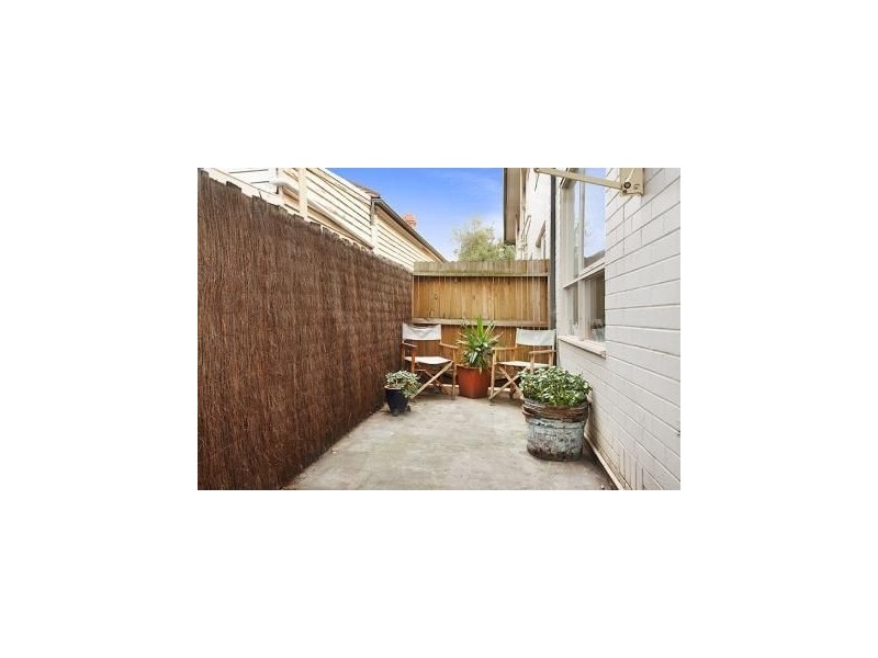 2/26 Wilmoth, Northcote VIC 3070