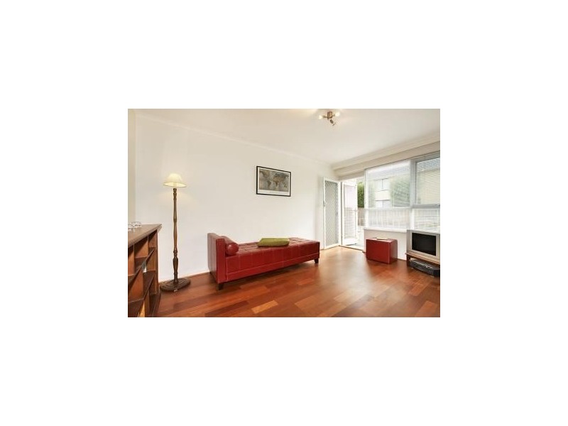 2/26 Wilmoth, Northcote VIC 3070