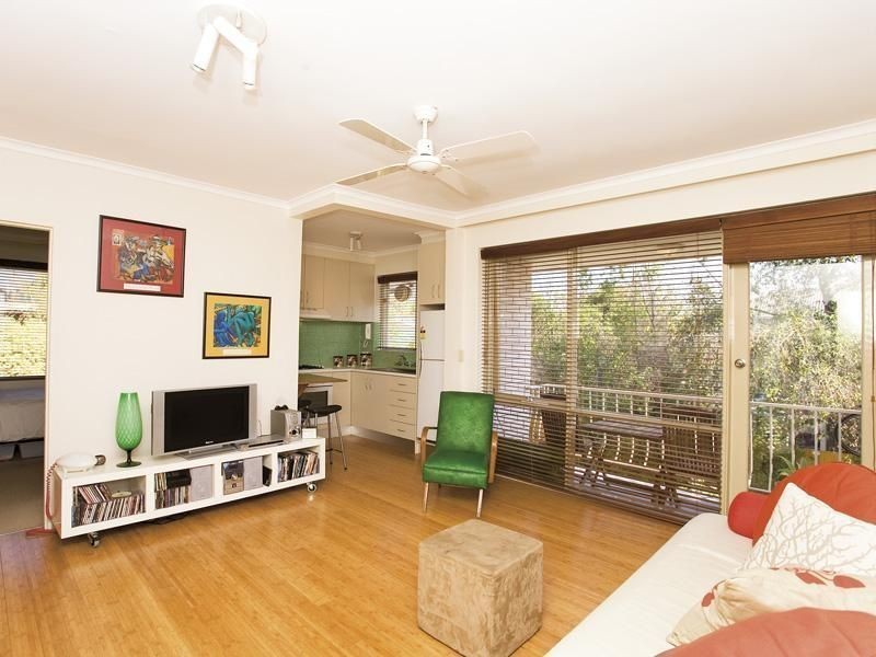 8/30 Urquhart Street, Northcote VIC 3070