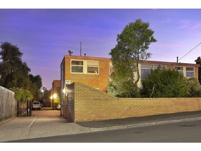 15/210 Clarke Street, Northcote VIC 3070
