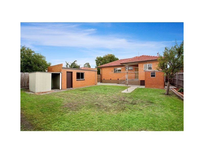19 Heather Avenue, Thomastown VIC 3074
