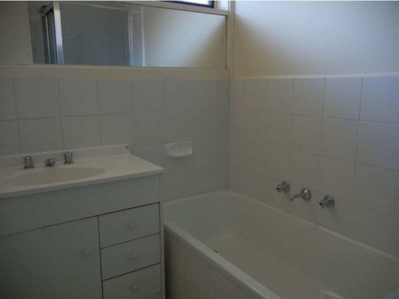 2/58 Collins Street, Thornbury VIC 3071