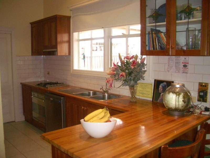 2 Crawley Street, Reservoir VIC 3073