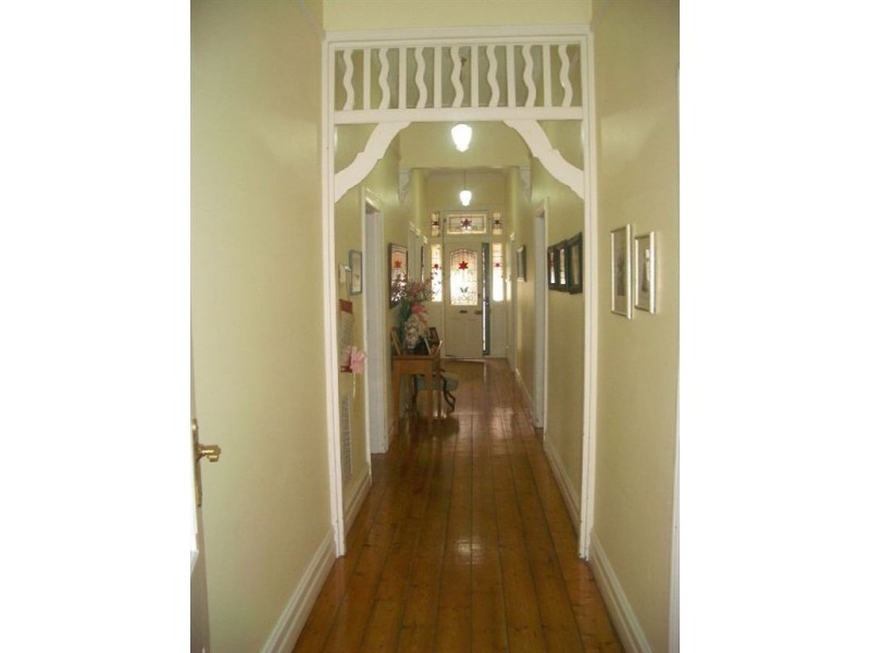 2 Crawley Street, Reservoir VIC 3073