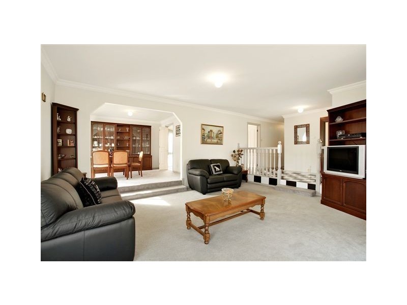 16 Epstein Street, Reservoir VIC 3073