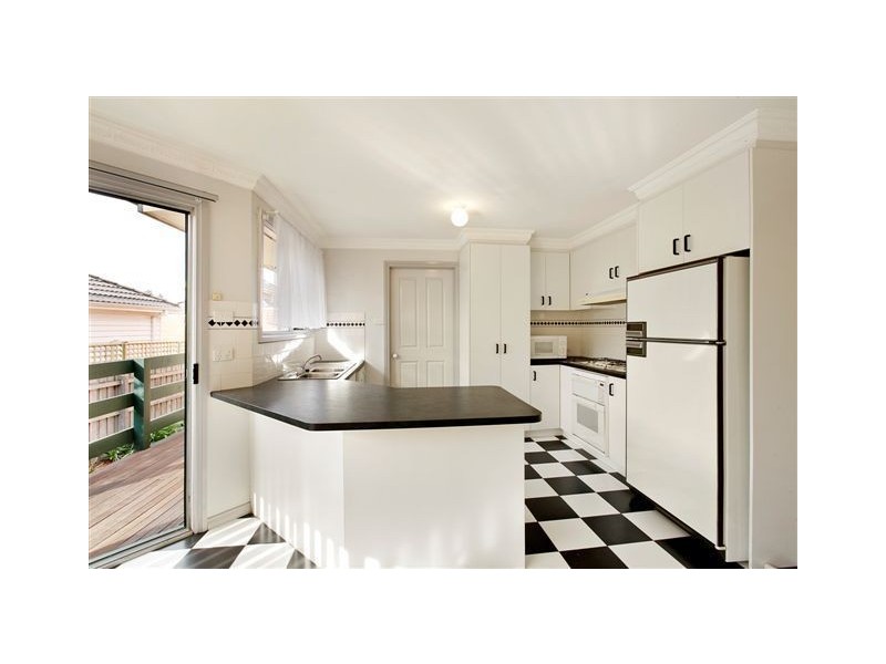 16 Epstein Street, Reservoir VIC 3073