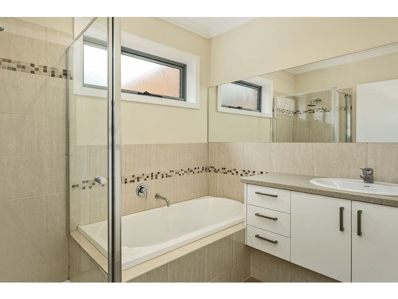 1/13 Ebony Parade, Heidelberg West VIC 3081