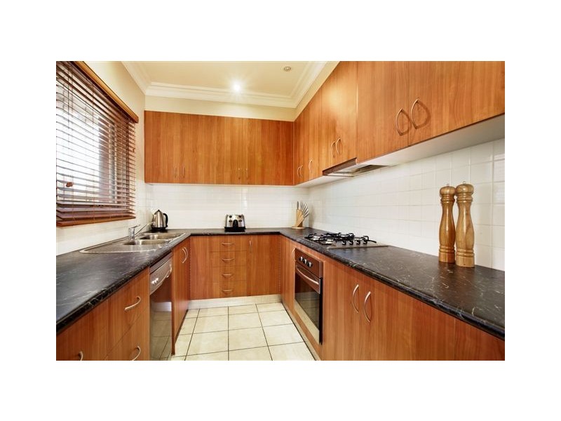 2/59 Martin Street, Thornbury VIC 3071