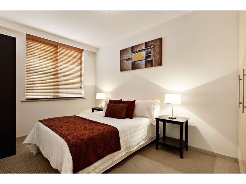 1/12 Grange Road, Fairfield VIC 3078