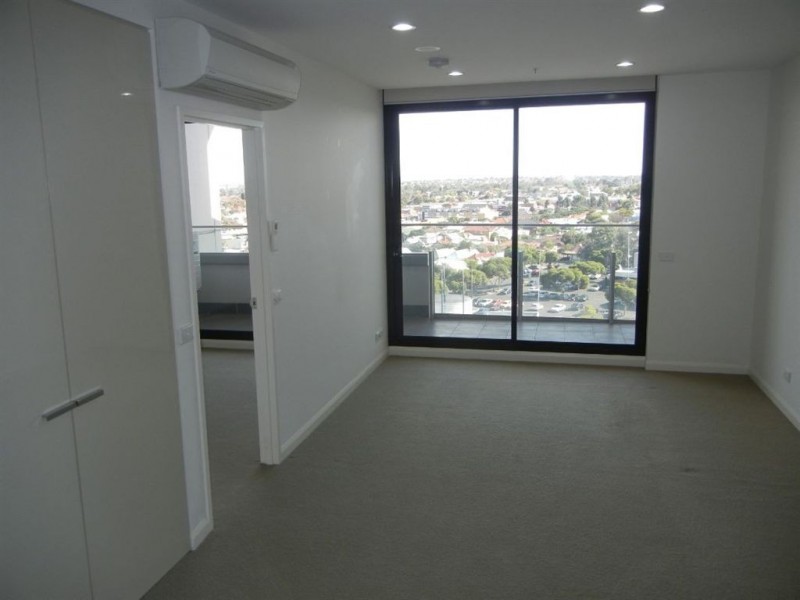 8.10/8 Breavington Way, Northcote VIC 3070