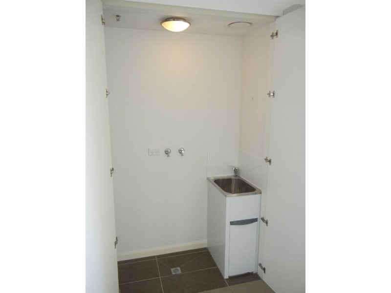 8.10/8 Breavington Way, Northcote VIC 3070