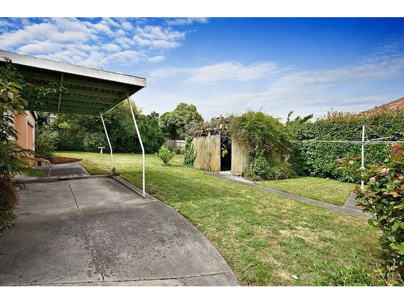 24 Douglas Street, Rosanna VIC 3084