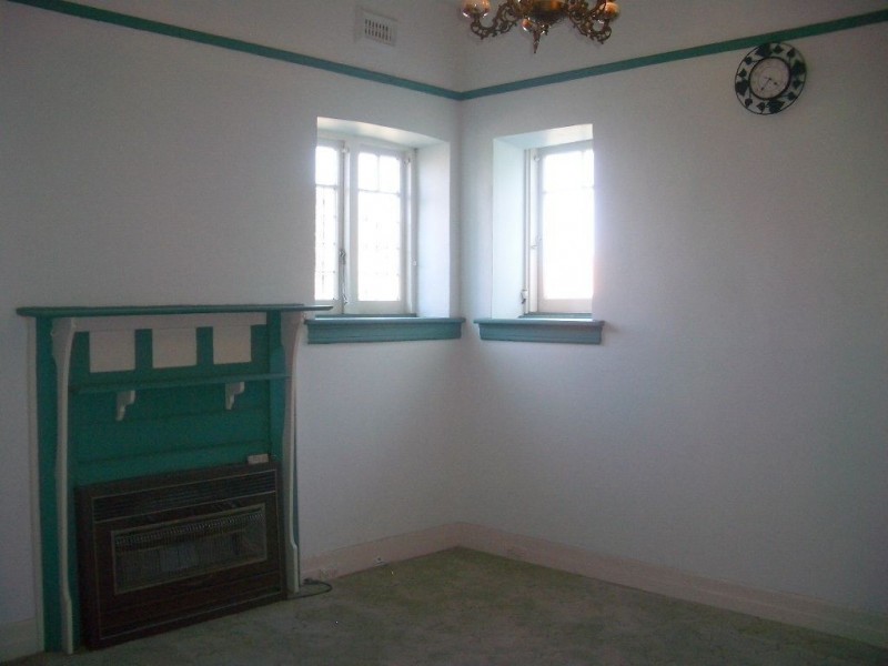 Rear/128 Mansfield Street, Thornbury VIC 3071