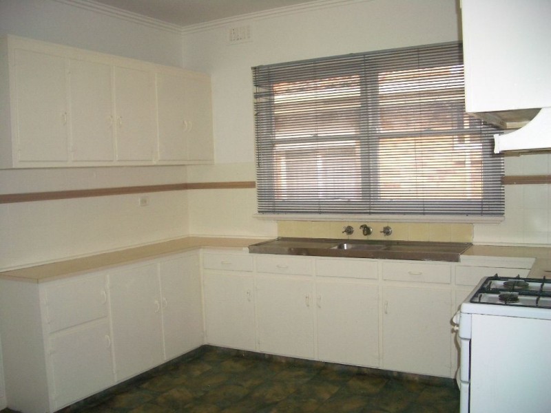 21 Regent Street, Preston VIC 3072