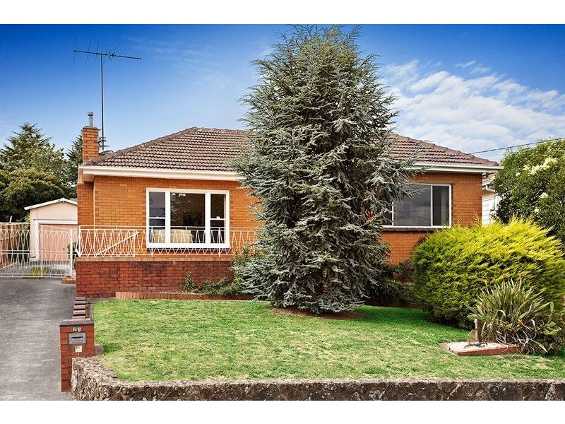 24 Douglas Street, Rosanna VIC 3084