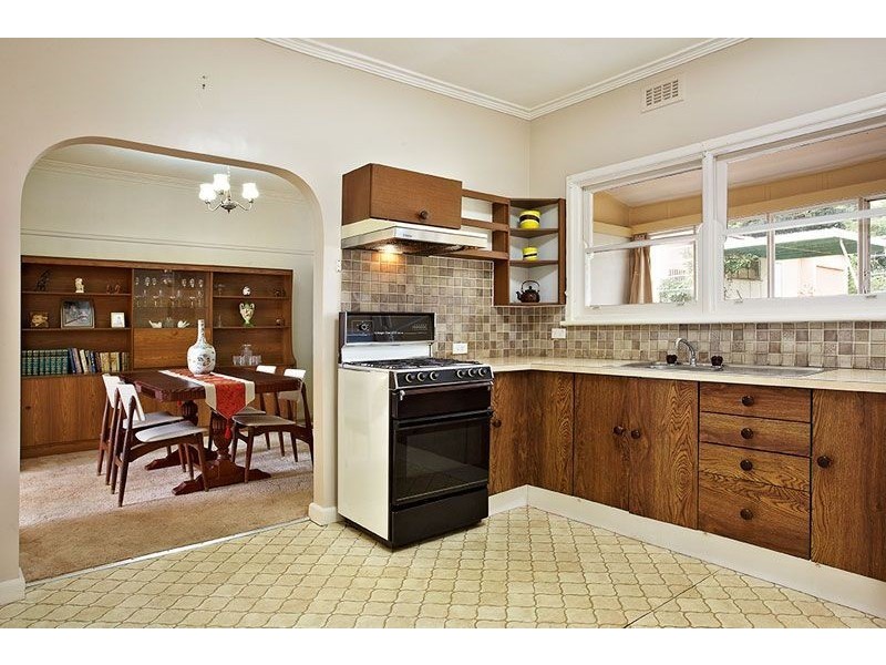 24 Douglas Street, Rosanna VIC 3084