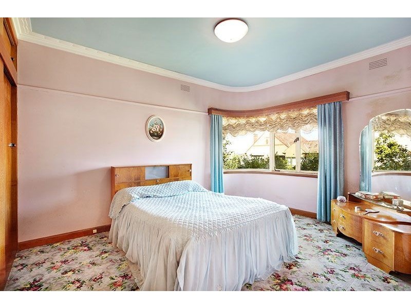 2 Roach Avenue, Essendon VIC 3040