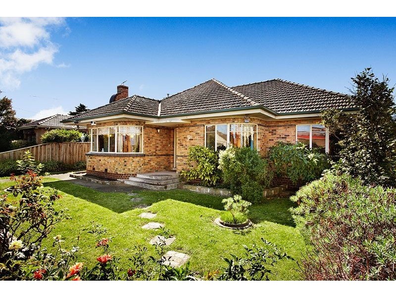 2 Roach Avenue, Aberfeldie VIC 3040