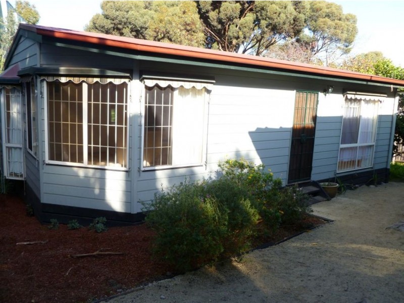 Rear/3 Flannery Court, Brunswick VIC 3056