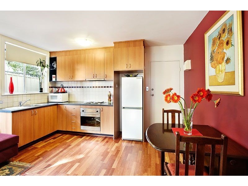 2/50 Woolton Avenue, Thornbury VIC 3071