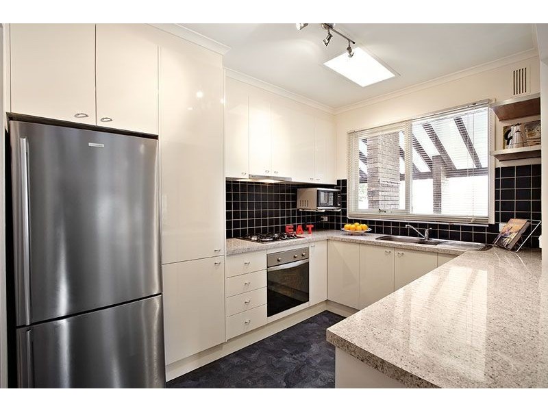 2/141 Maltravers Road, Ivanhoe VIC 3079