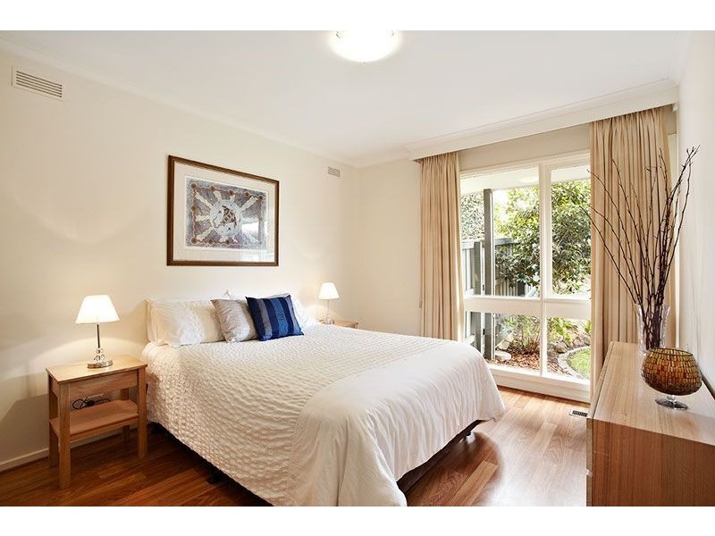 2/141 Maltravers Road, Ivanhoe VIC 3079