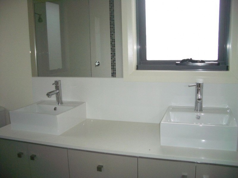 1/5 Acheron Avenue, Reservoir VIC 3073