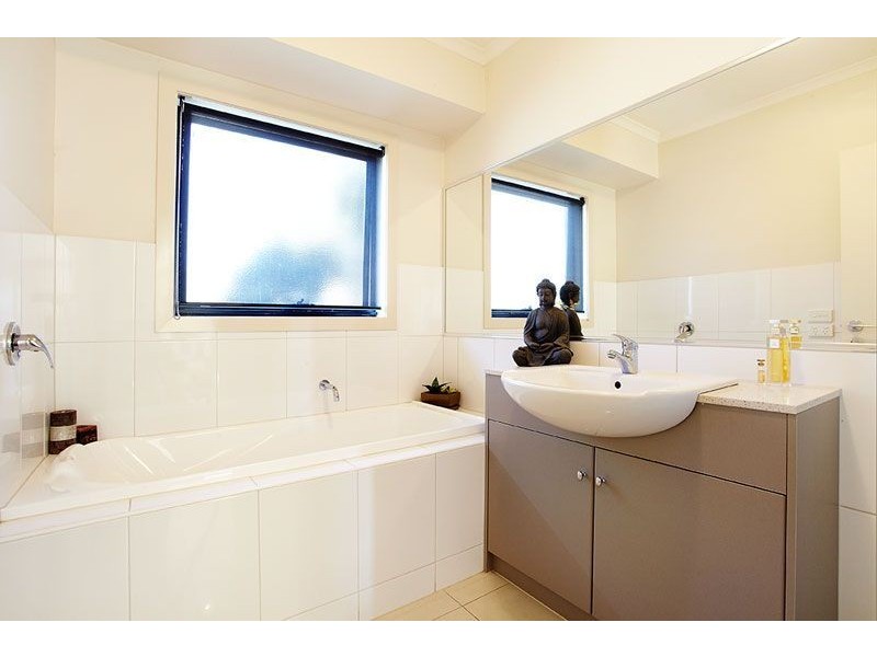 18/44 Clarendon Street, Thornbury VIC 3071