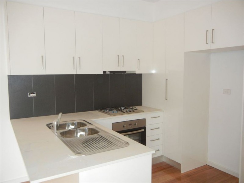 1B Palm Avenue, Reservoir VIC 3073