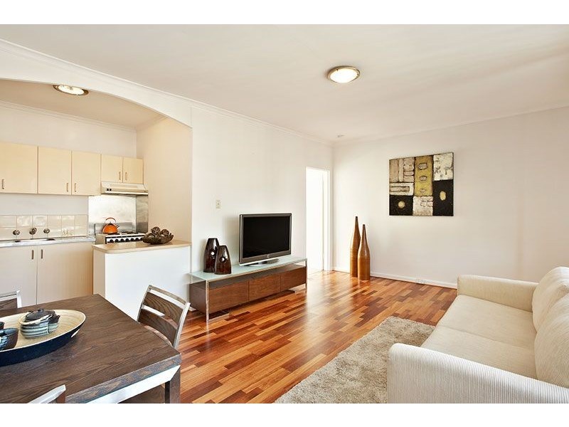 8/9 Hammond Street, Thornbury VIC 3071