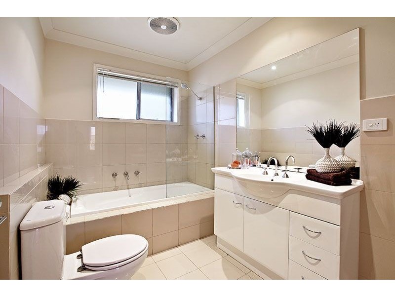 8/10 Dundas Street, Thornbury VIC 3071