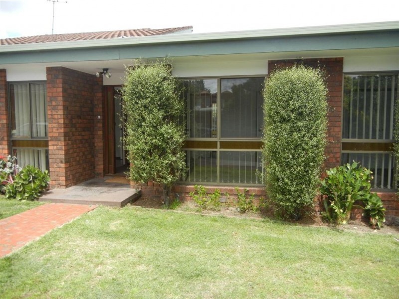 2/12 Linden Avenue, Heidelberg Heights VIC 3081