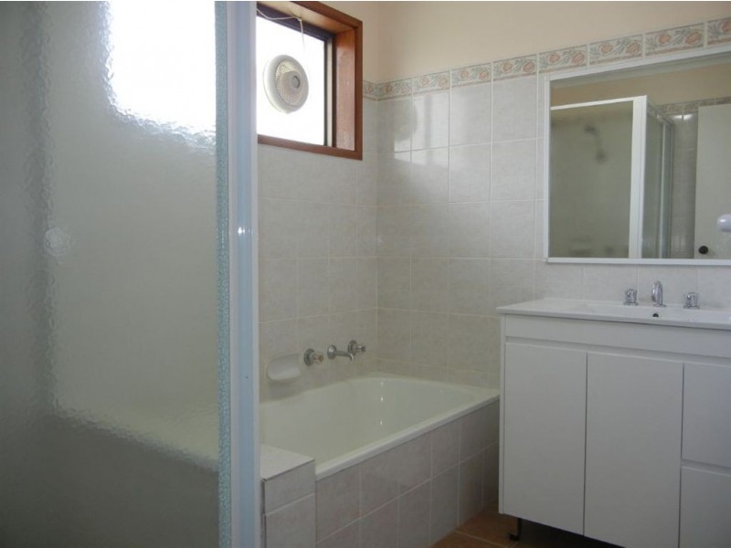 2/12 Linden Avenue, Heidelberg Heights VIC 3081