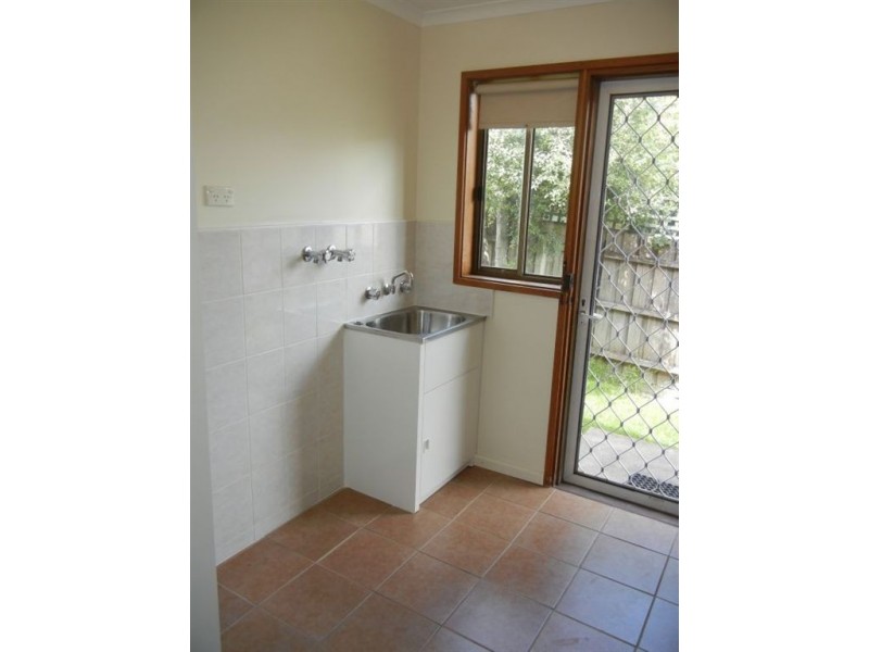 2/12 Linden Avenue, Heidelberg Heights VIC 3081