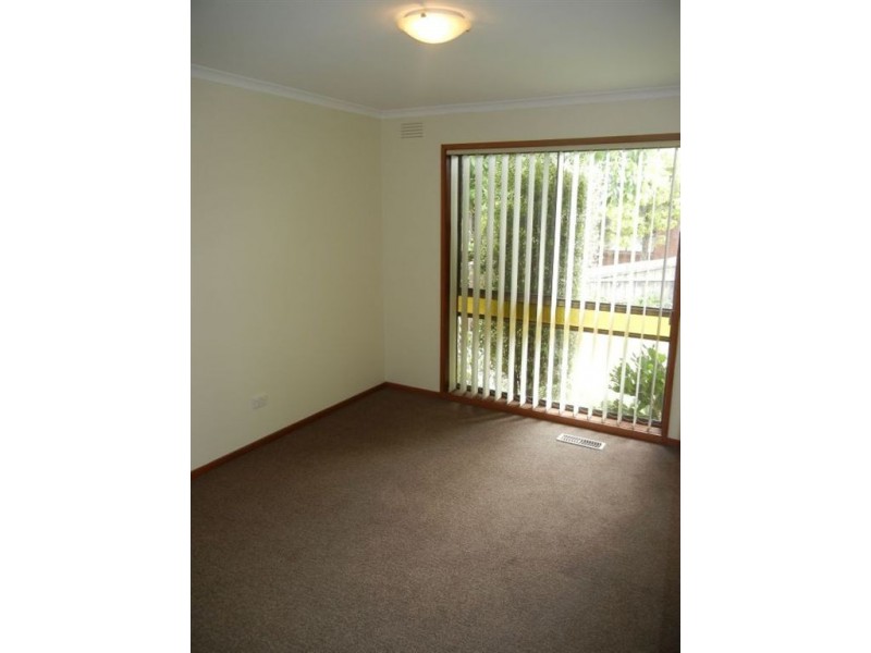 2/12 Linden Avenue, Heidelberg Heights VIC 3081