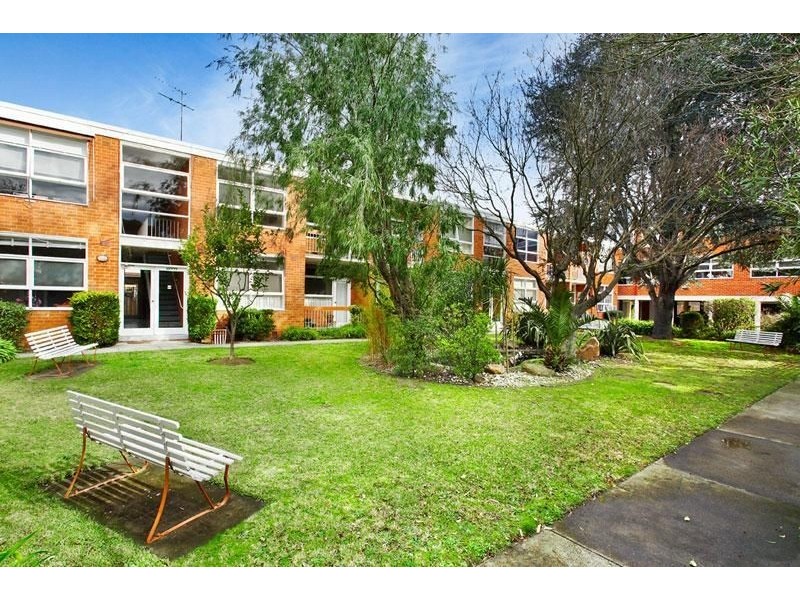 9/9 Meadow Street, St Kilda East VIC 3183