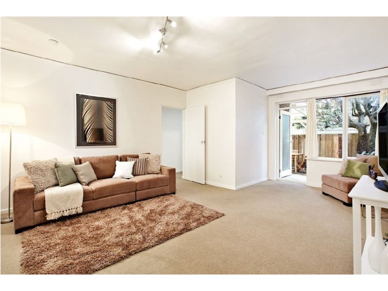 2/34 Grange Road, Fairfield VIC 3078