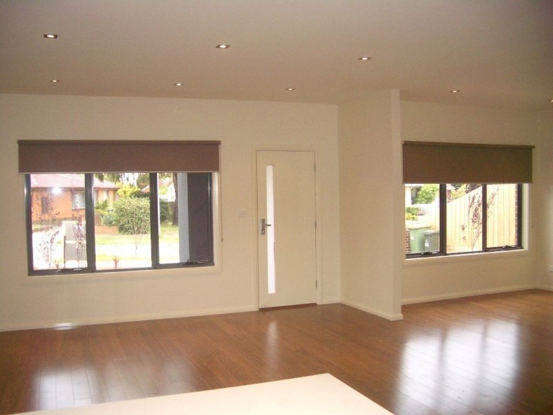 1/5 Acheron Avenue, Reservoir VIC 3073