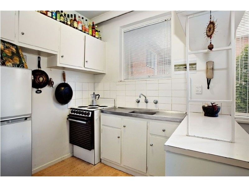 2/143 Smith Street, Thornbury VIC 3071