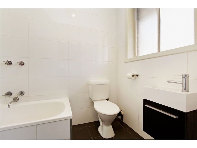 4/202A Pascoe Vale Road, Essendon VIC 3040