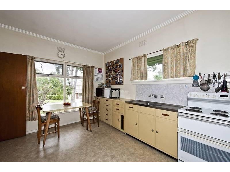 51 Airlie Road, Montmorency VIC 3094