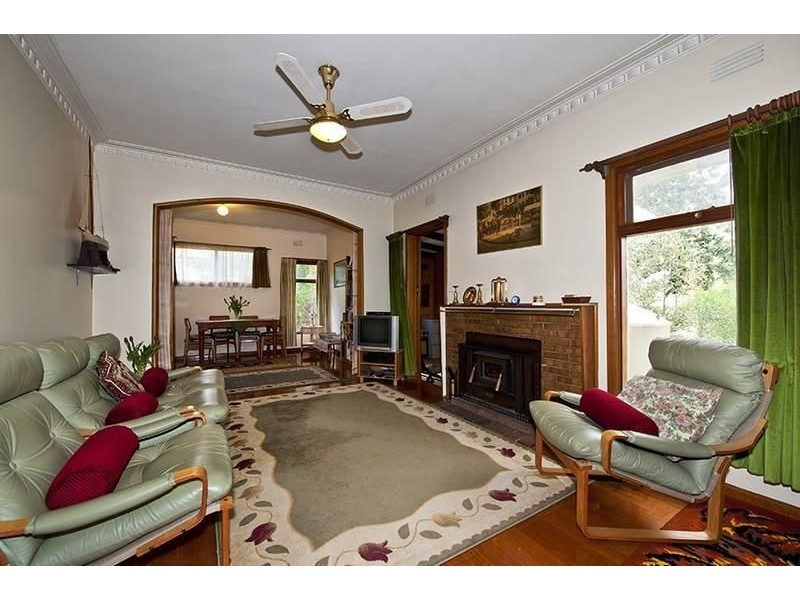 51 Airlie Road, Montmorency VIC 3094