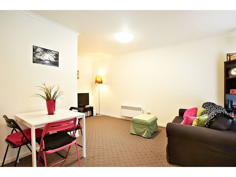 2/5 Christmas Street, Northcote VIC 3070