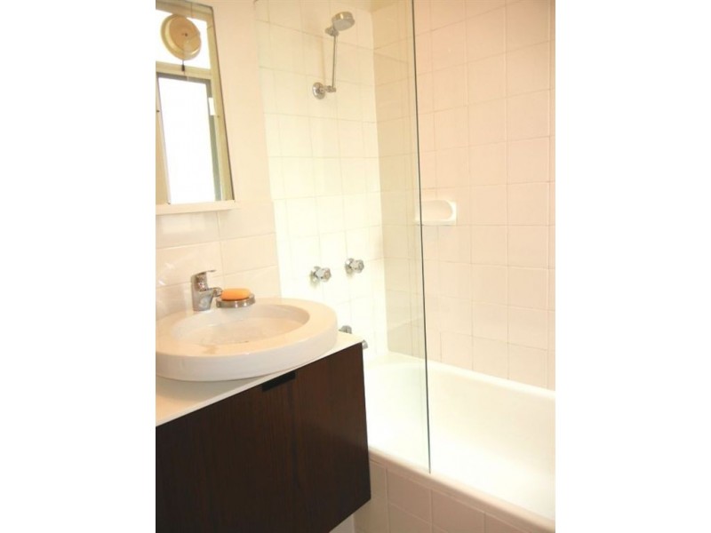 4/72 Dundas Street, Thornbury VIC 3071