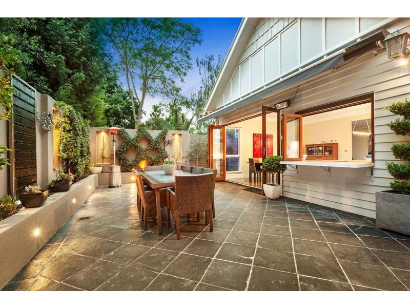 17 Grandview Grove, Northcote VIC 3070