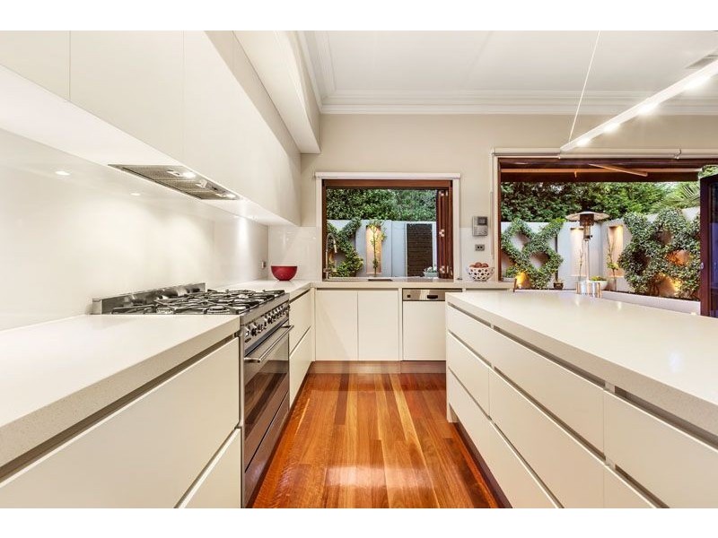 17 Grandview Grove, Northcote VIC 3070