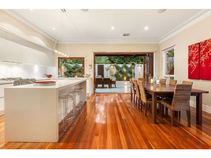 17 Grandview Grove, Northcote VIC 3070