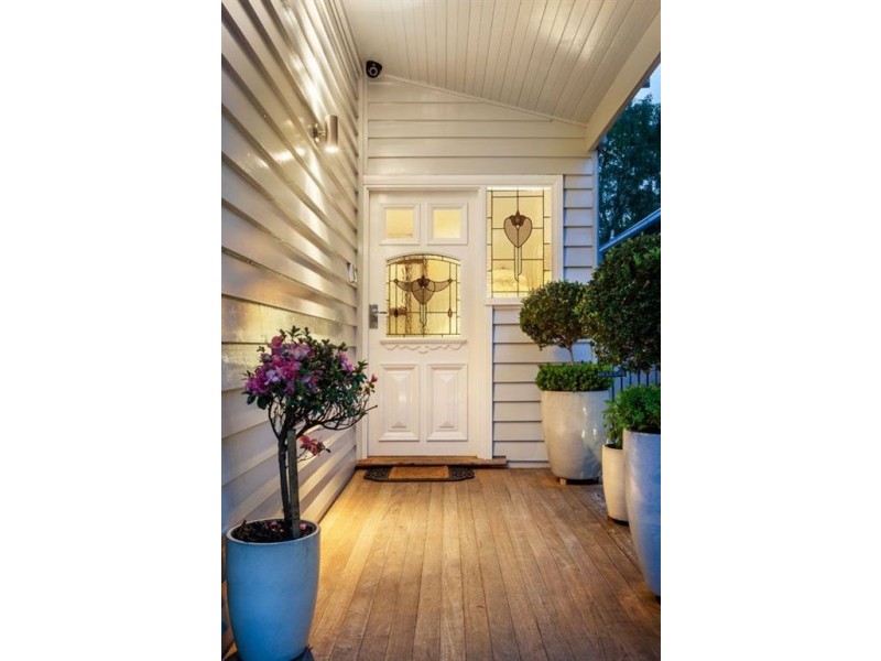 17 Grandview Grove, Northcote VIC 3070