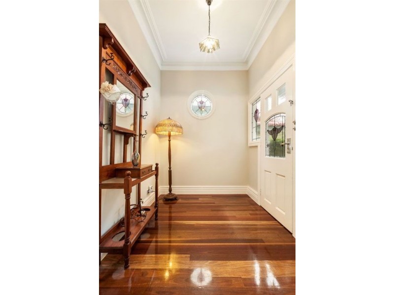 17 Grandview Grove, Northcote VIC 3070