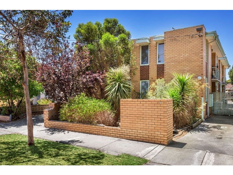 2/121 Gillies Street, Fairfield VIC 3078